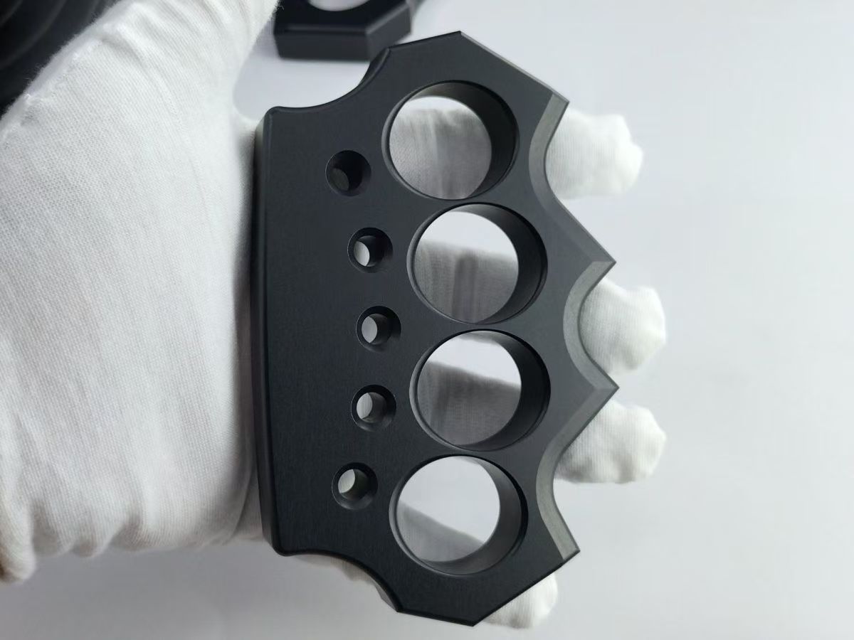 70575 Aviation Aluminum Knuckle Duster